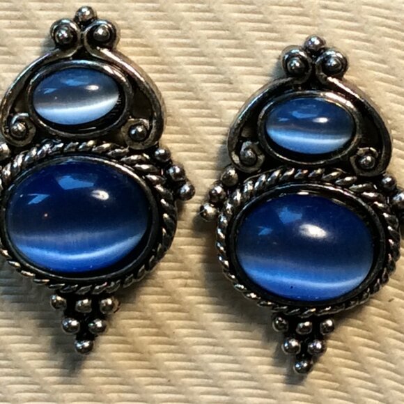 Vintage Fashion Earrings Silver & Blue Stones from late #90sStyle #VintageStyle - Picture 1 of 3